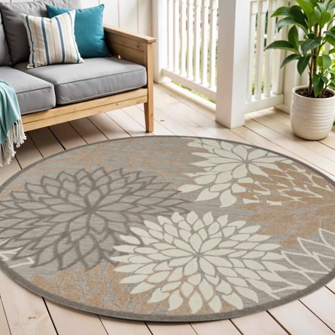 5' Gray And Ivory Round Indoor Outdoor Area Rug-0