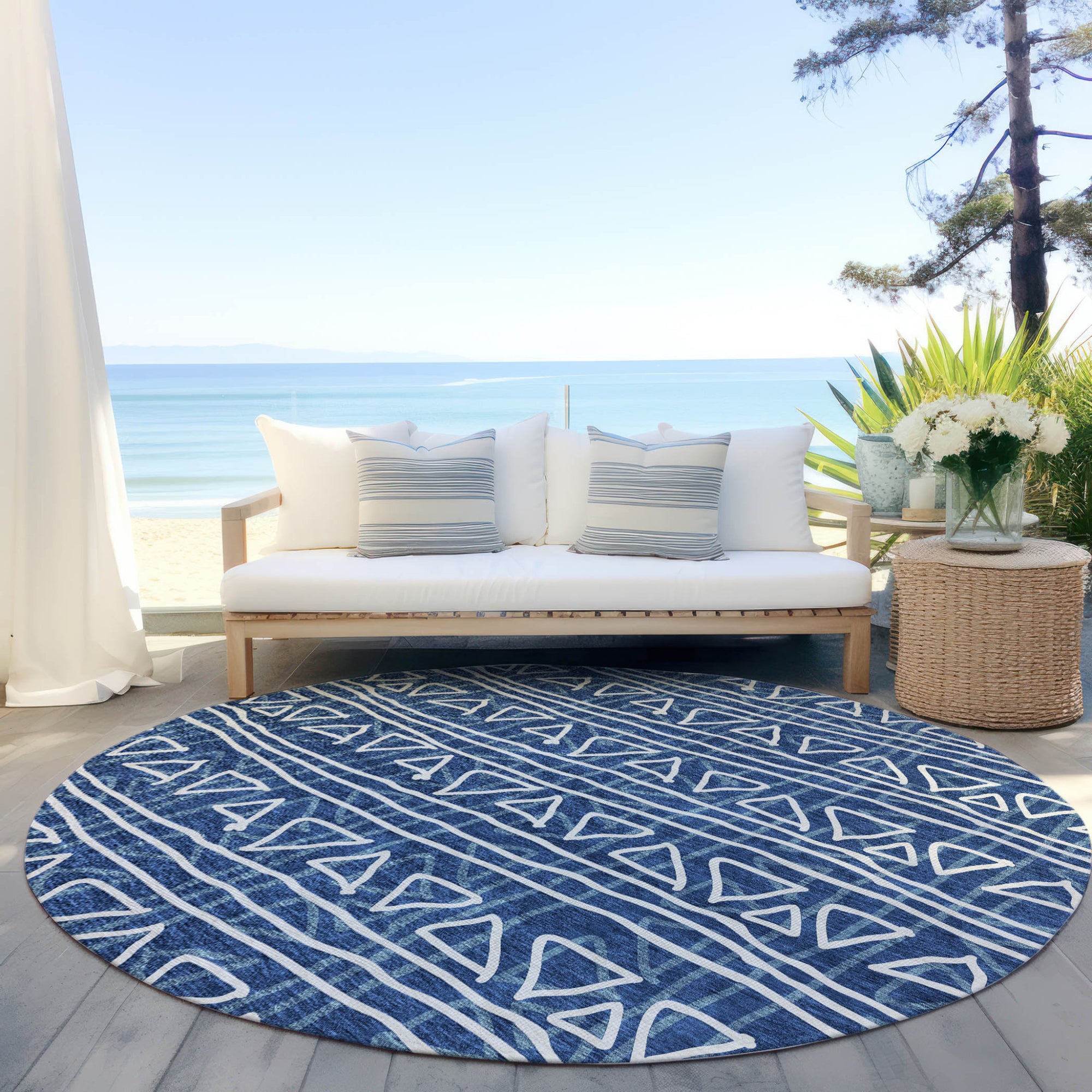 8' Navy Blue And Ivory Round Geometric Washable Indoor Outdoor Area Rug-6